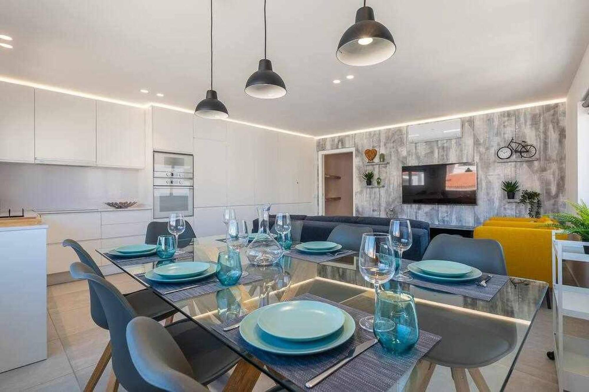 Central Town 2-Bedroom Apartment Albufeira Exteriör bild