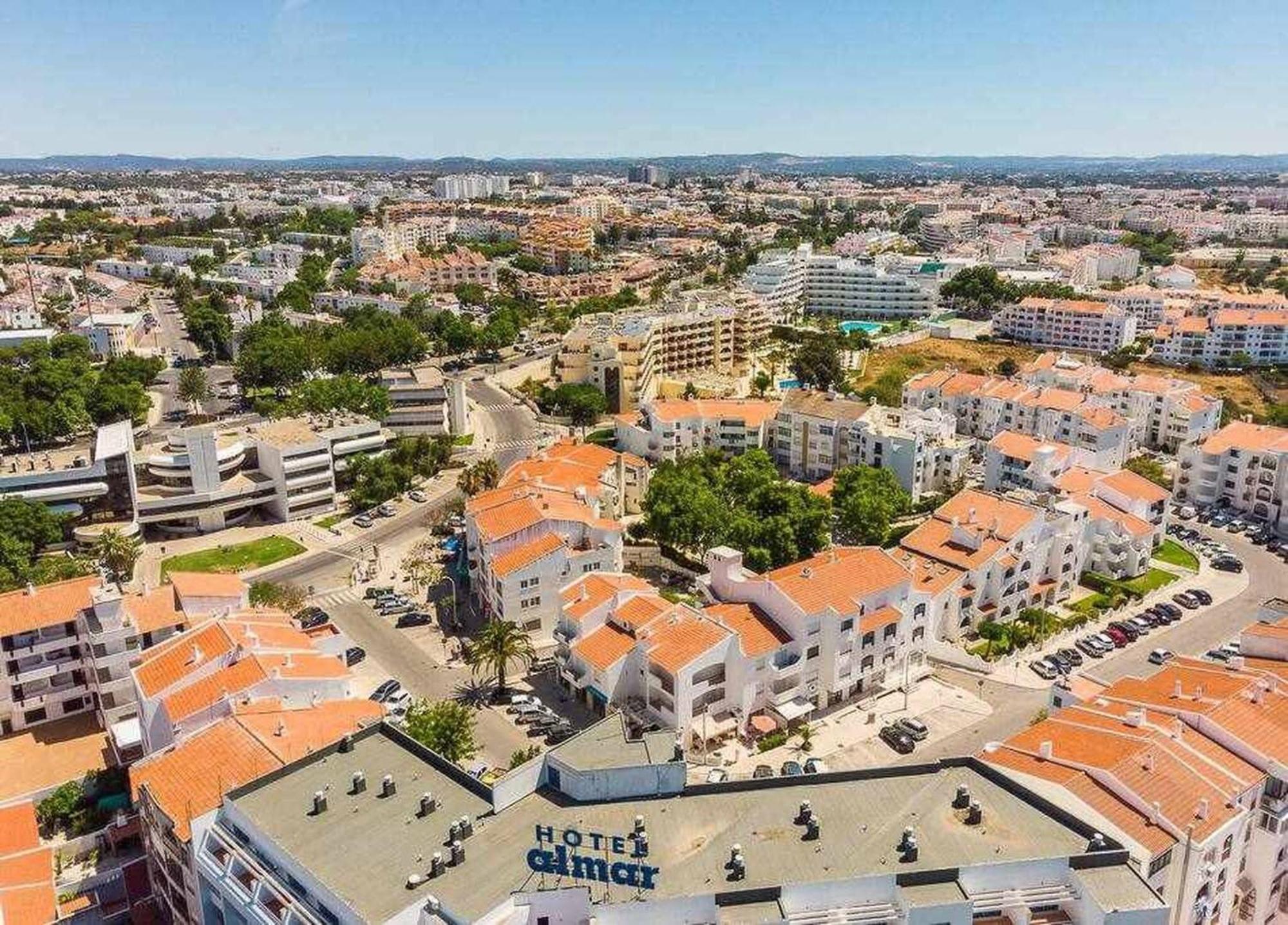 Central Town 2-Bedroom Apartment Albufeira Exteriör bild